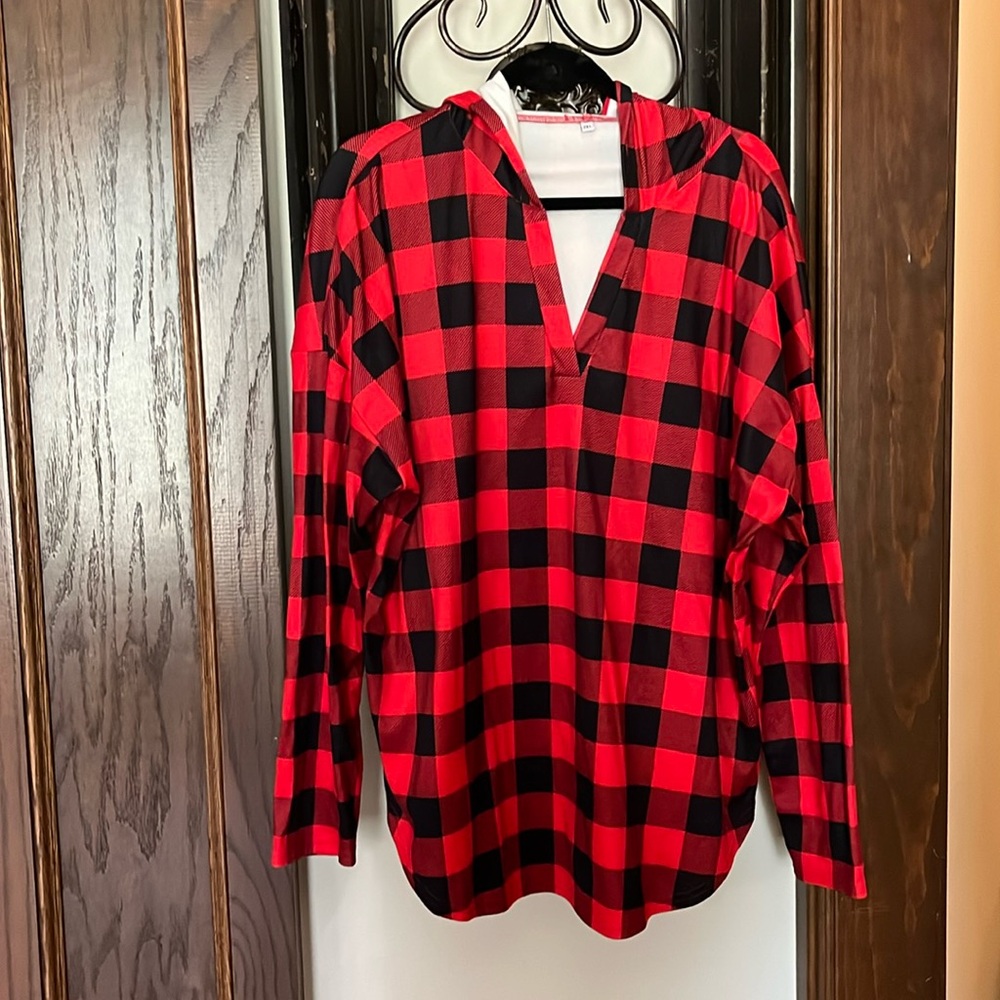 Black and Red Checkered Tshirt Hoodie  2XL